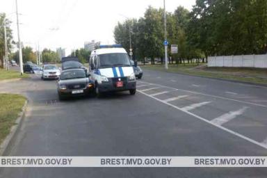 Авария с участием автомобиля милиции произошла в Бресте