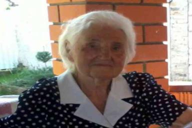 В Пинске 89-летняя пенсионерка ушла в лес за ягодами и не вернулась. Её ищут третьи сутки