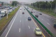 Работают круглосуточно: в Мингорисполкоме рассказали о ремонте МКАД