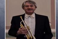 Тело заслуженного артиста России нашли под окнами его дома