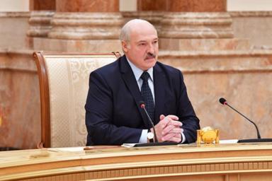 Лукашенко — силовикам: конечно, проще поймать какого-то бомжа с наркотиками