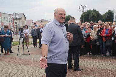 Лукашенко смотрел на телеканале своё выступление и заметил грубую ошибку