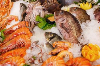 Чем могут быть опасны морепродукты, сообщили эксперты