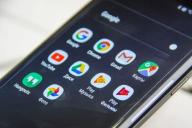 В Гомеле женщина украла телефон у продавщицы в магазине. Нашли по камерам наблюдения