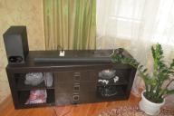 В Барановичах мужчина пришел в гости и унес телевизор с самокатом  