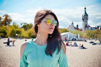 Какие 4 отличительные черты выдают белорусскую женщину  за границей