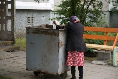 Стало известно, сколько белорусских семей живет за чертой бедности