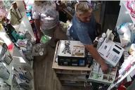 В Минске дама обокрала зоомагазин. Но она была не одна  