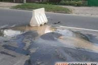 В Гродно на дороге лопнули трубы и поднялся свежий асфальт