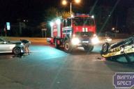 Такси перевернулось на крышу в Бресте