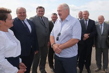 Лукашенко: население нужно кормить хорошей картошкой 