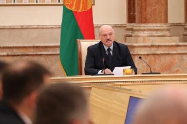 «Приложить максимум усилий». Лукашенко обратился к белорусам