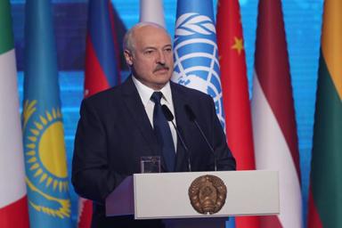 Лукашенко: мы были вынуждены «наглухо» закрыть границу с Украиной из-за потока оружия