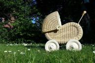 Bosch показала детскую коляску с электромотором