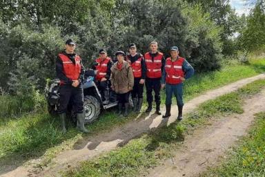 В Пуховичском районе сотрудники МЧС нашли потерявшуюся на болоте женщину