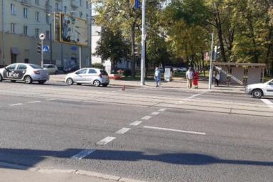В Минске Renault сбил выходившего из трамвая пассажира
