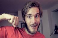 YouTube наградил 2 рекордсменов: у них более 100 млн подписчиков