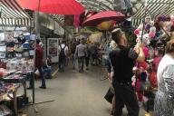 «Тяжелый» люкс и не только. Фоторепортаж со столичного рынка