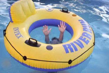 На Кипре во время купания в бассейне утонул ребенок