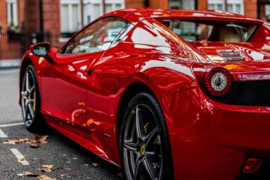 Ferrari представила самый мощный в мире серийный родстер