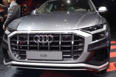 Audi представила «заряженный» флагманский кроссовер S Q8