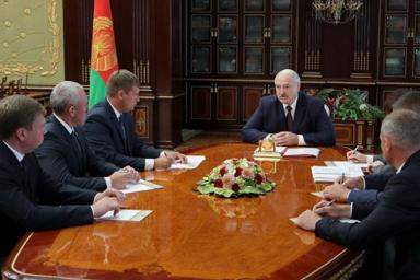 Лукашенко о выборах: «Порой бьют незаслуженно, непорядочно, нечестно, прицеливаясь в президента»