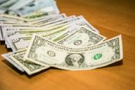 На торгах 13 сентября доллар значительно подешевел