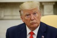 Трамп объяснил оранжевый цвет своего лица: это из-за Обамы