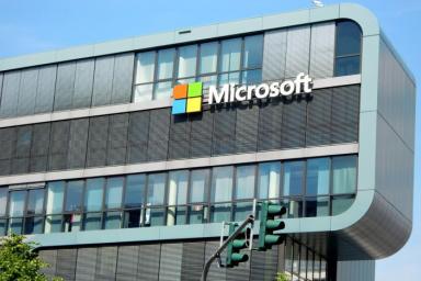 В Microsoft не хотят продавать властям шпионские программы.