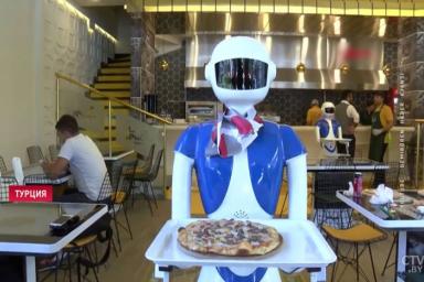В турецком ресторане роботы заменили людей
