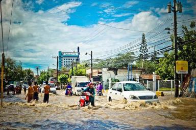 Наводнения в Таиланде: погибли более 30 человек, эвакуированы десятки тысяч жителей