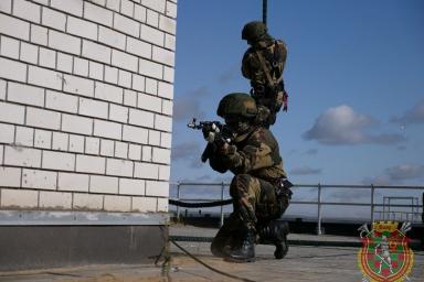 Белорусский спецназ «зачистил» город от боевиков