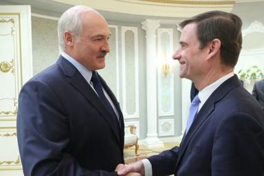 Лукашенко: Будем делать все, чтобы отношения Беларуси с США развивались