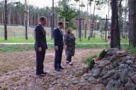 Заместитель госсекретаря США Дэвид Хэйл посетил Куропаты