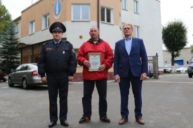 Жителя Витебска наградили за задержание грабителя, ворвавшегося в церковь с пистолетом