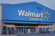 Walmart отказывается от продажи электронных сигарет