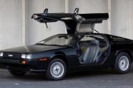 DeLorean в редком цвете и с крошечным пробегом пустили с молотка