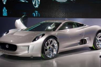 Будущий Jaguar F-Type станет среднемоторным электрокаром