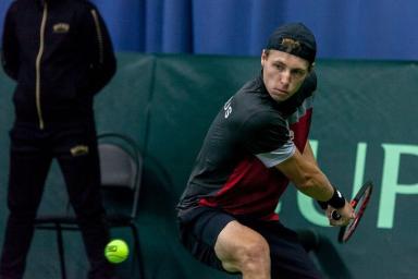 Белорусский теннисист Илья Ивашко вышел в 1/16 финала турнира в Орлеане