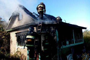 В Полоцке 81-летний мужчина вытащил человека из горящего дома