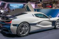 На краш-тесте разбили гиперкар стоимостью 2,1 млн долларов. Вот как это было 