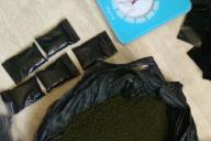 В Минске задержали парня, который продавал насвай возле метро