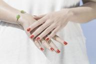 О каких болезнях свидетельствует цвет ногтей, рассказали специалисты