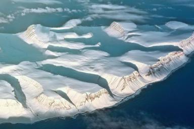 315 млрд тонн: от Антарктиды откололся гигантский айсбер