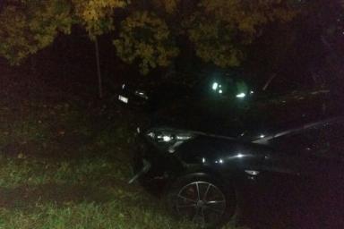 В Логойске пьяный водитель разбил четыре авто, два из которых сбросил со склона