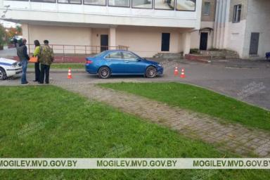 В Бобруйске водитель «Хонды» сбил пенсионерку, двигаясь задним ходом