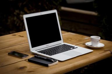 У Apple может появиться MacBook с сенсорной клавиатурой