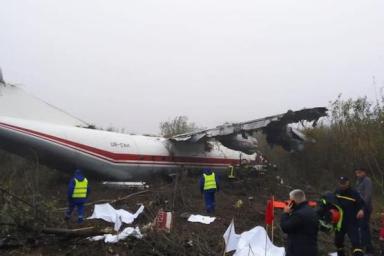 Около Львова аварийно сел самолет: есть погибшие