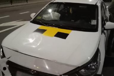 В Пинске таксист подбил украинца и отправил своего пассажира в больницу 