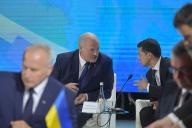 Зеленский: Мы очень боимся, что в Беларуси будут российские корпуса